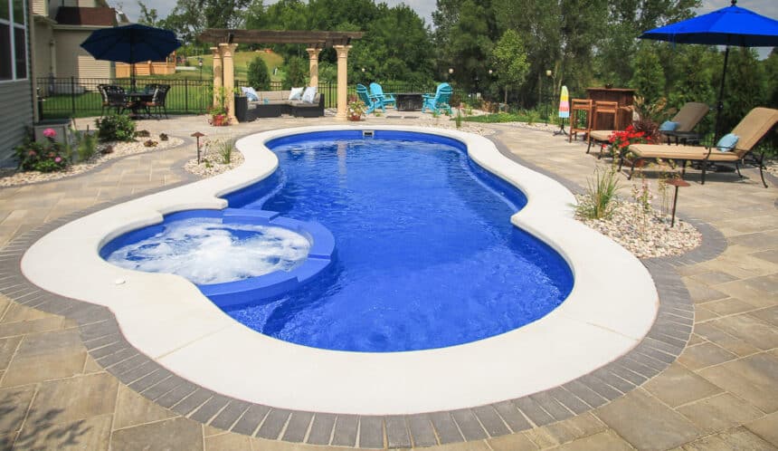 Explained! How To Find the Best Fiberglass Pool Manufacturers