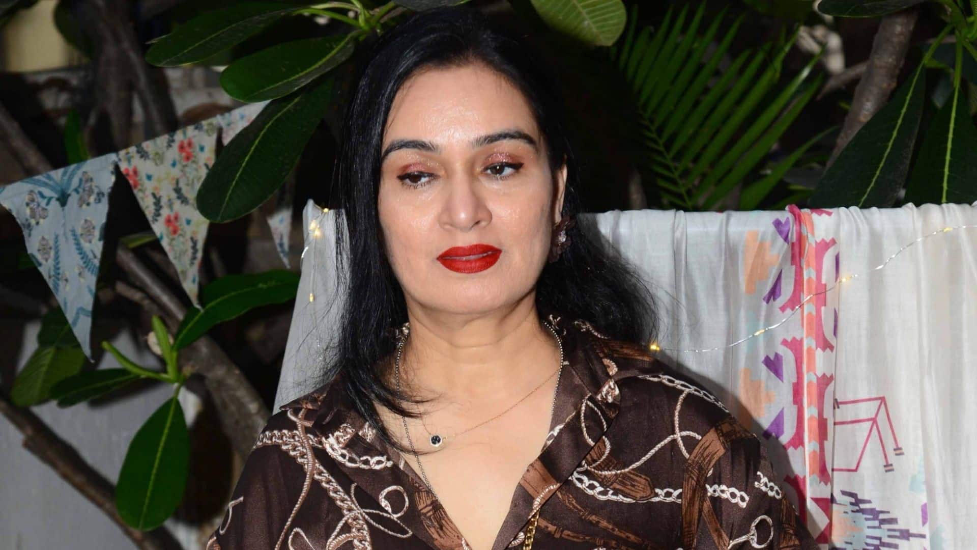 Padmini Kolhapure Hottest Mature Actresses in Bollywood