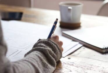 The Criteria for Choosing the Best Essay Writing Services: How to Select the Right One?