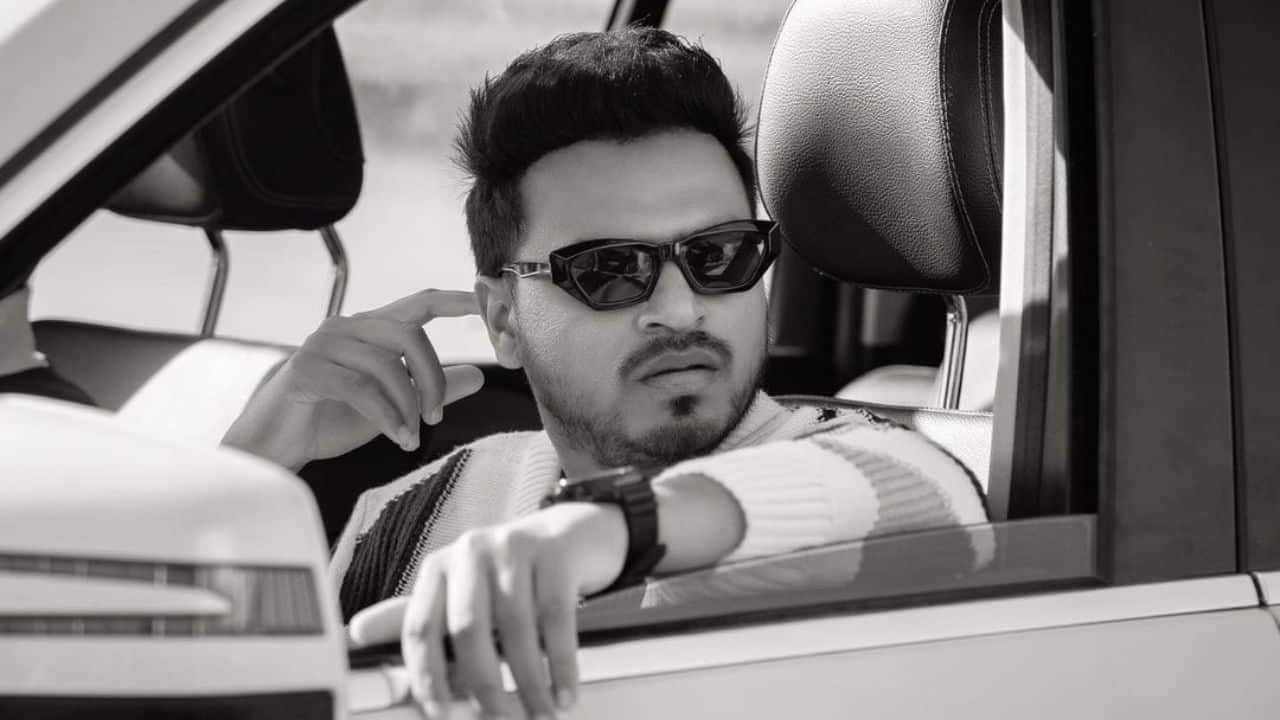 Amit Bhadana Net Worth, Wiki, Age, Girlfriend, Family, Biography & More