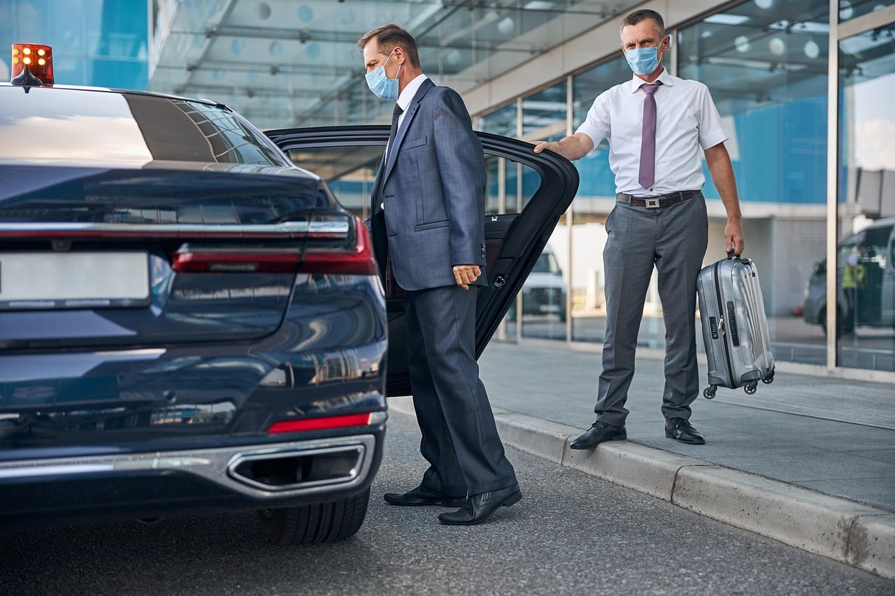 Chauffeurs: The Pinnacle of Expert, Personal, and Luxury Travel