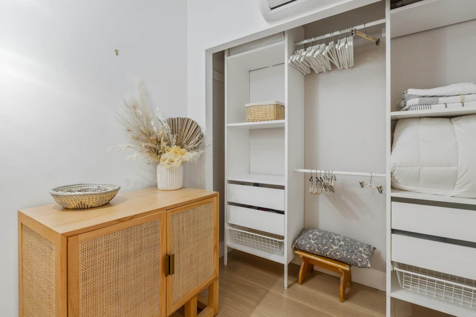 Closet Designs to Elevate Your Home Business Environment