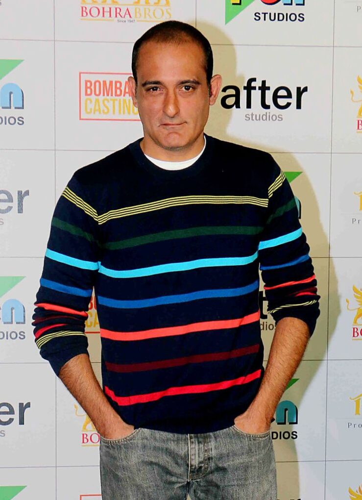 Know the Net Worth of Dhurandhar Star, the Evergreen Akshaye Khanna