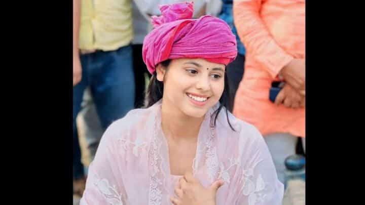 Priya Saroj Biography: Age, Family, Career & Net Worth
